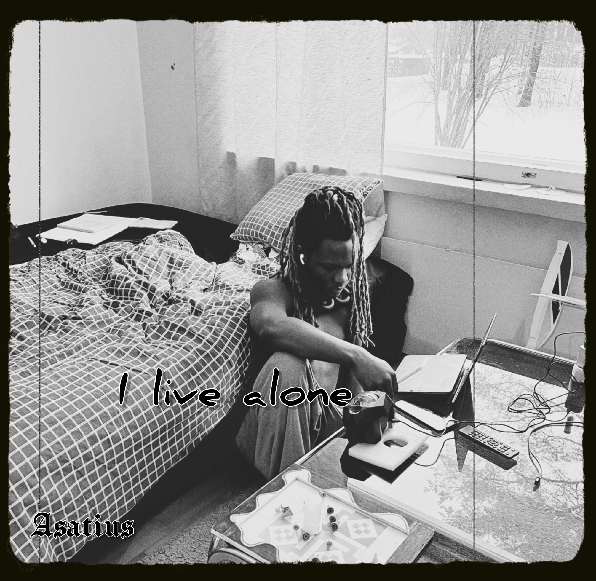 I Live Alone